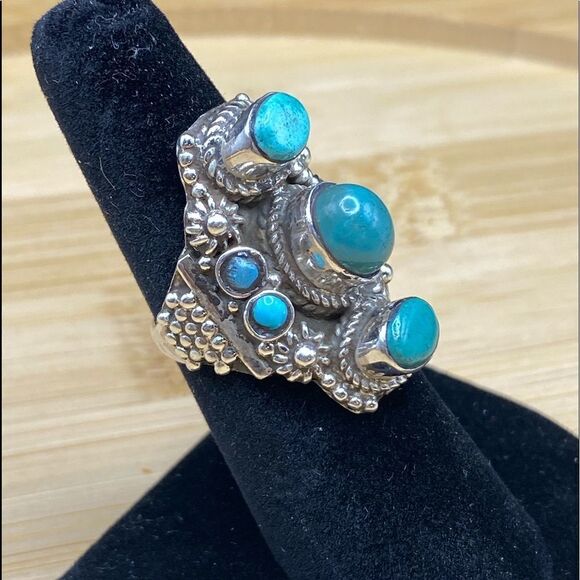 925 silver 7 stone turquoise ring w/3 oval stones approx 8x5mm and 4 round 3mm - Picture 3 of 7